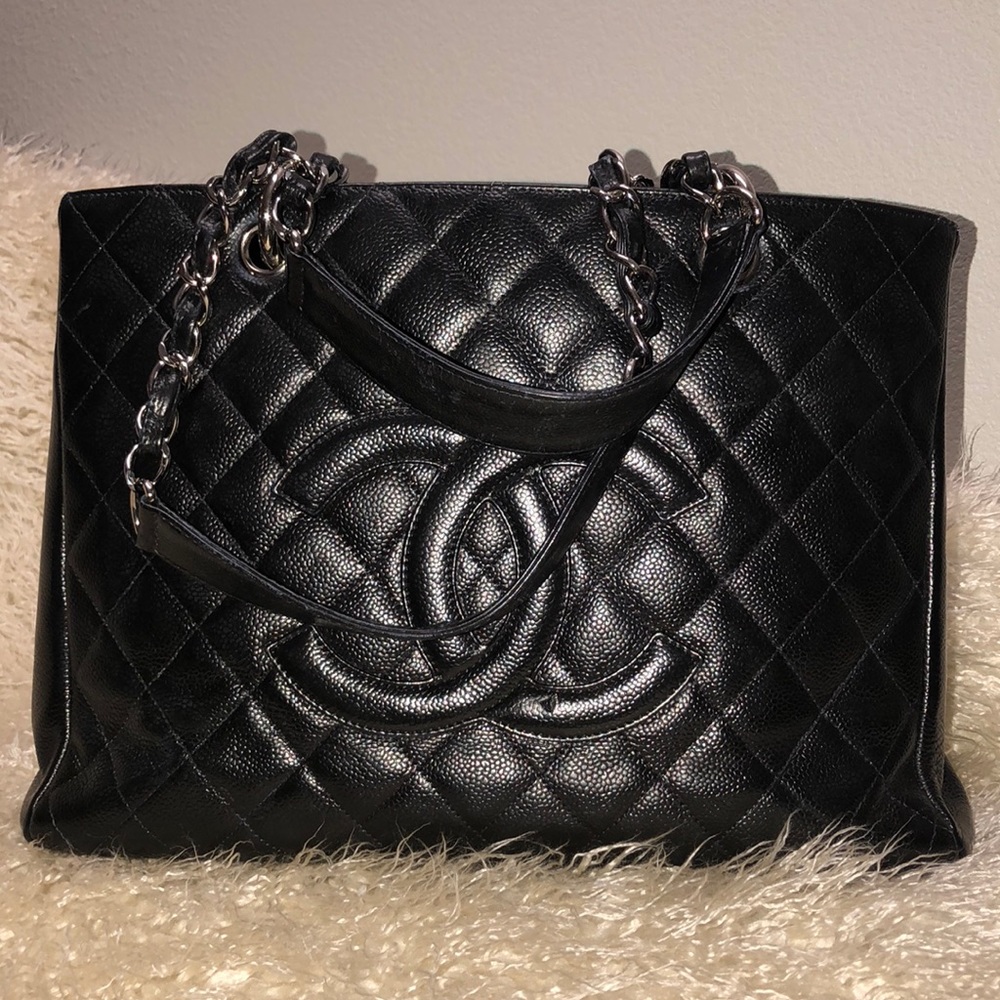 CHANEL GST BLACK CAVIAR LEATHER